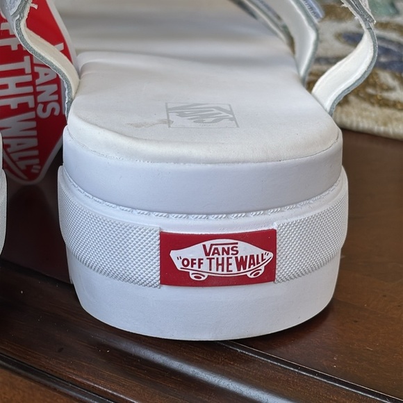 Brand New Vans Genuine Leather Colfax Sandals in True White Adjustable Straps - Picture 8 of 16